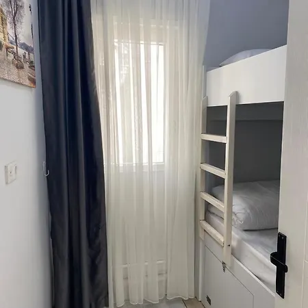 Oldmile Palace 3*