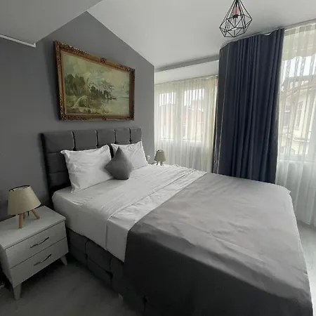 Hotel Oldmile Palace