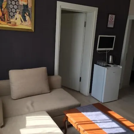 Oldmile Palace Ξενοδοχείο 2*